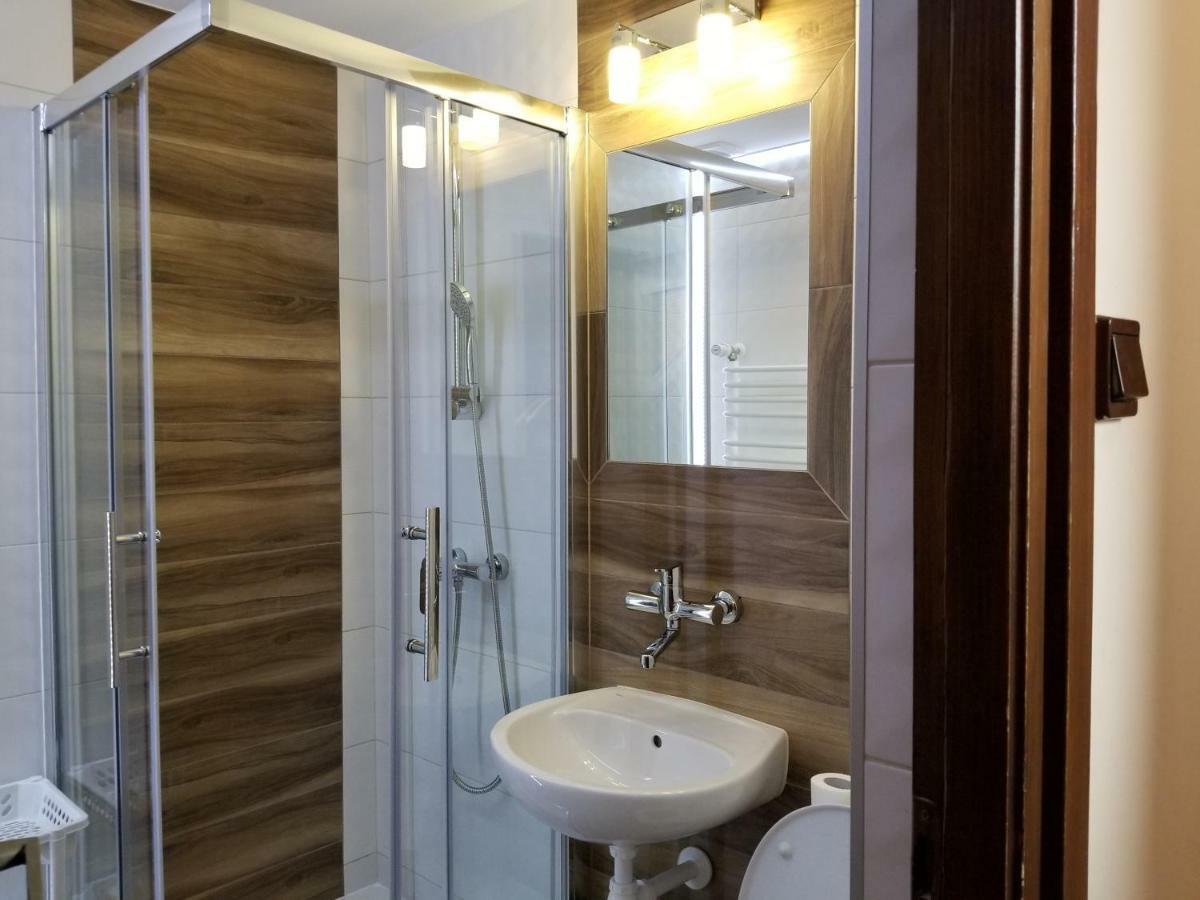 Malgosia Regionalna - 10 Minut Na Piechote Do Stoku Narciarskiego I Term Bania - Posilki Serwowane W Budynku Obok Białka Tatrzańska Exterior photo